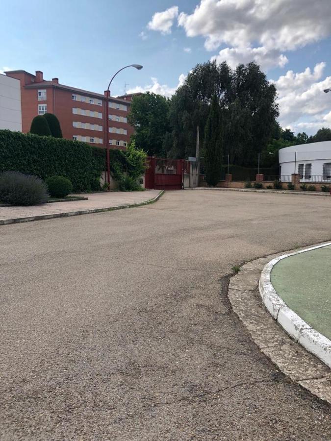 Residencia Hospital Del Rey Vandrerhjem Burgo Eksteriør bilde